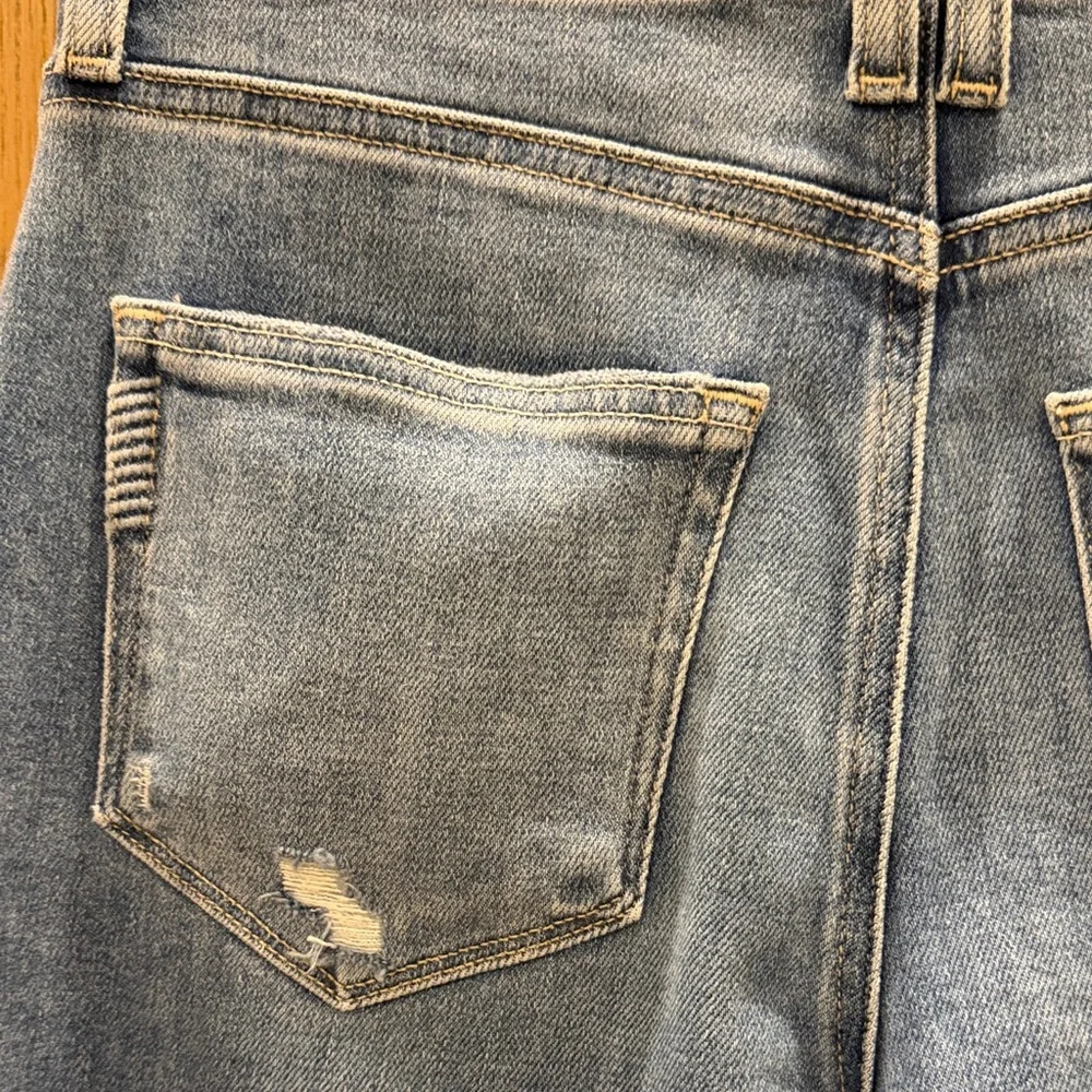 PAIGE Anessa High-Rise jeans with cropped wide leg and Raw Hem - size 26 - NWT - Picture 8 of 14